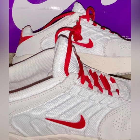 Unisex size 8 1/2 Nike vertebrae trending style NIB red on white - Picture 10 of 15